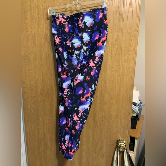 Lane Bryant LIVI 7/8 Leggings with pockets